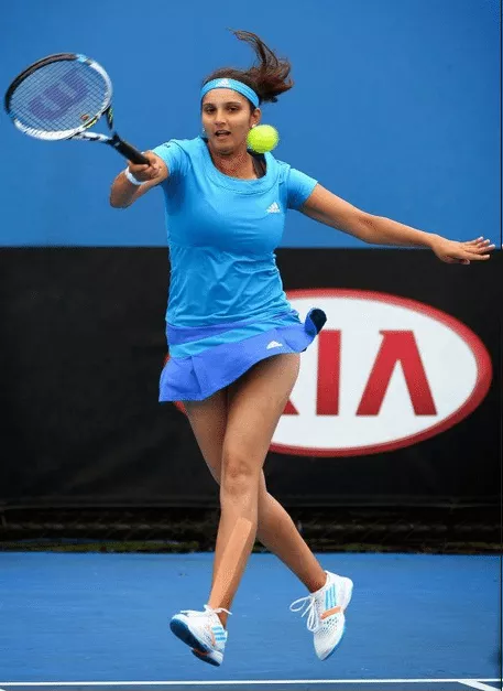 457px x 627px - Sania Mirza Hot Pics on Tennis court