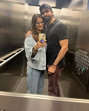 kunal sajdeh with his girlfriend aneesha shah