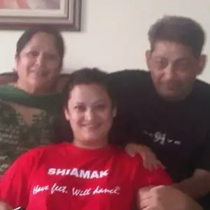 rinku dhawan with her parents