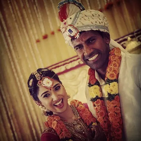 wedding picture of lakshmipathy balaji and priya thalur