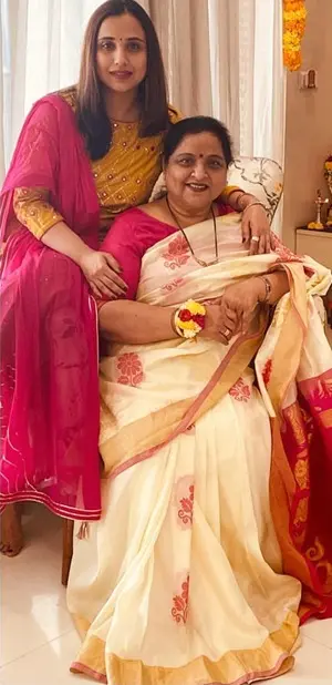 amulya ramani with mother roja ramani