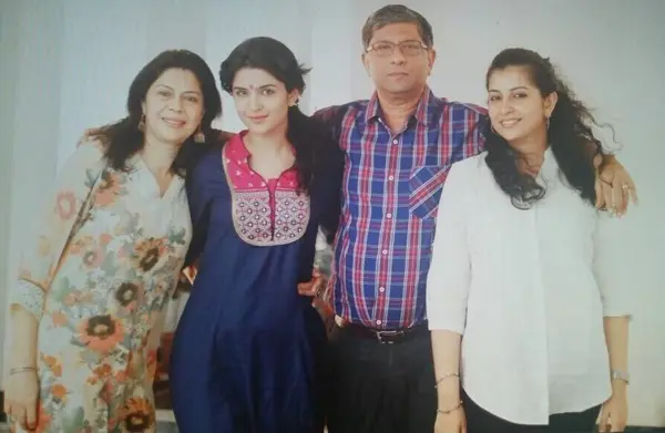 deeksha seth with her family