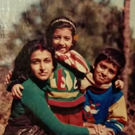 childhood picture of shiladitya mukhopadhyaya with his mother and sister