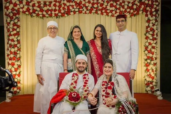 delna shroff with her family