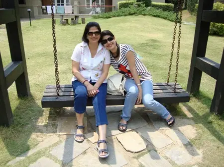 delna shroff with mother behroze shroff